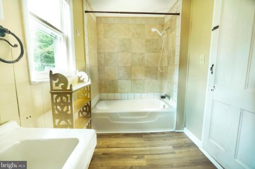 4052 Jerome Rd, Edinburg VA  22824-2500 exterior