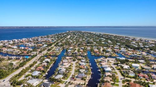 969 Whelk Dr, Sanibel, FL 33957-4813