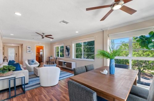 606 Broad Ave, Naples, FL 34102-7170