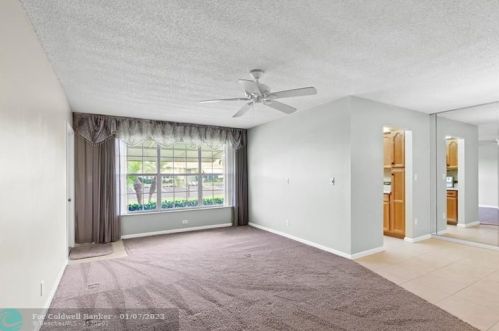 107 Lakes End Dr, Fort Pierce, FL 34982-6769