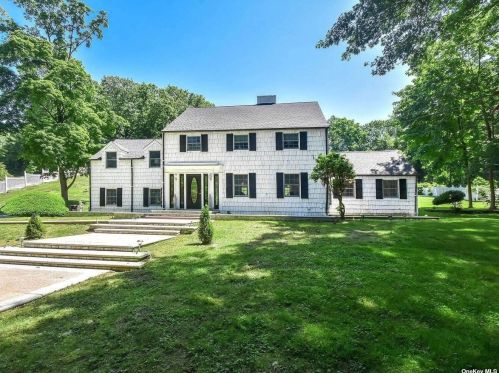 100 Wolver Hollow Rd, Muttontown, NY 11545-2810