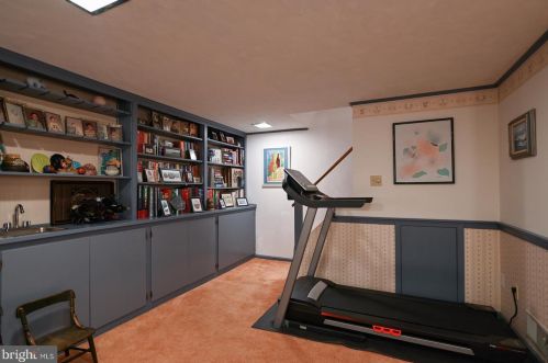 127 Roboda Blvd, Limerick PA 19468-2972 exterior