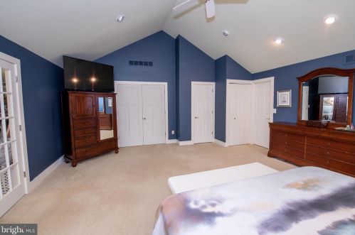 156 Whitney Ln, Southampton PA  18954-1080 exterior