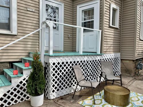 2208 Austin St, Milwaukee WI  53207-1306 exterior