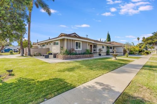 11541 Park Ln, Garden Grove, CA 92840-1930