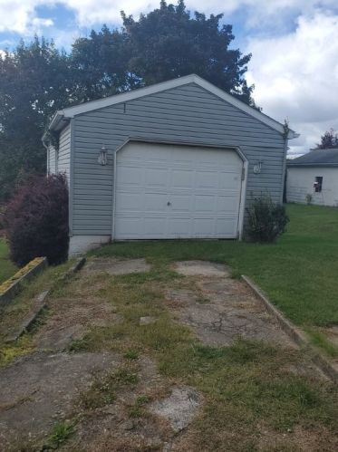 707 Mercer St, New Castle PA  16101-2332 exterior