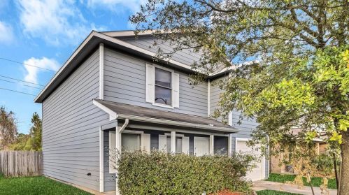 7431 Kennemer Dr, Humble, TX 77338-8107