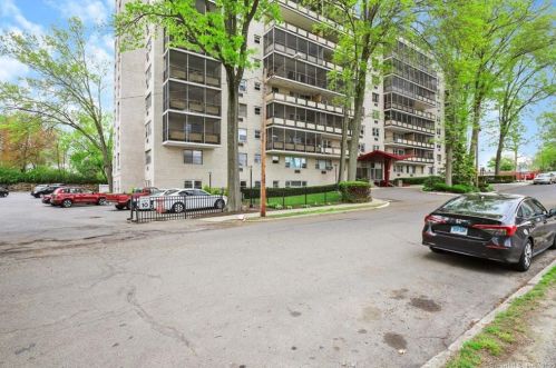 80 Cartright St, Bridgeport, CT 06604-2048