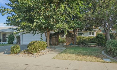 701 Ribier Ave, Lodi, CA 95240-5624