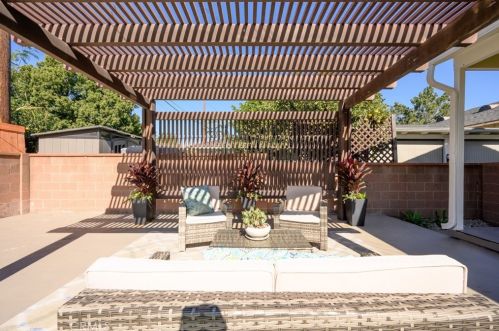 15407 Elmcroft Ave, Norwalk CA  90650-6242 exterior