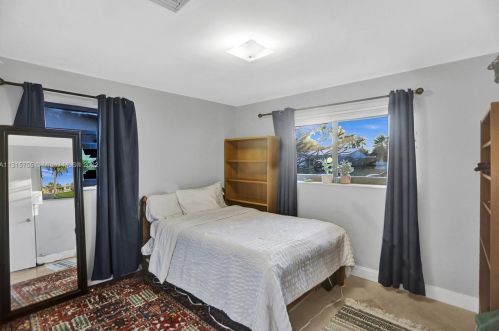 2003 37th Ave, Hollywood FL  33021-4320 exterior