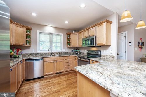 117 Riverside Dr, Bybee VA  22963-2020 exterior