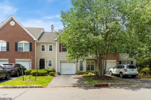 4 Tavern Ln, White House Station, NJ 08889-3202