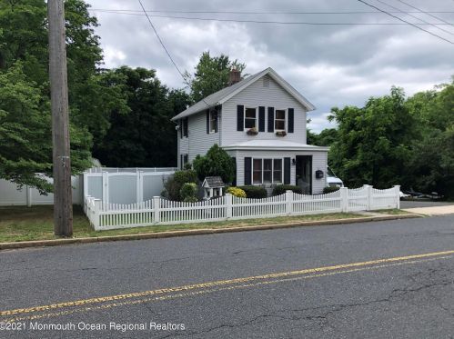 113 Bethany Rd, Holmdel Village NJ  07733-1505 exterior