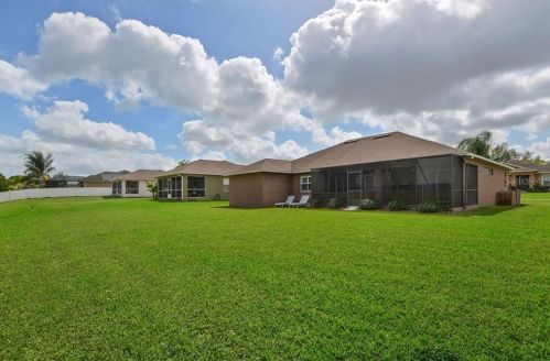 3397 Summit Ln, Lakeland, FL 33810-4442