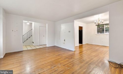 403 Lee Ter, Wilmington, DE 19803-1812