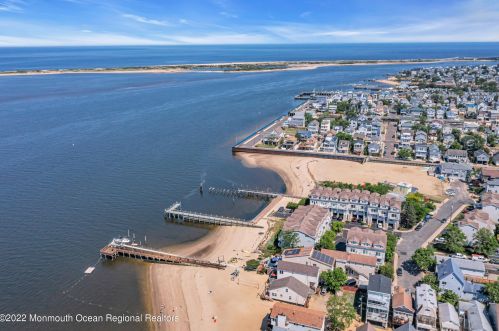 50 Ocean Ave, Monmouth Hills NJ  07732-1410 exterior