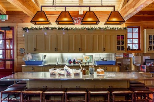 3404 Wapiti Canyon Rd, Park City UT  84098-6241 exterior