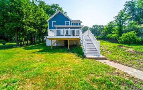 27 Garrigus Ct, Waterbury CT  06716-3103 exterior