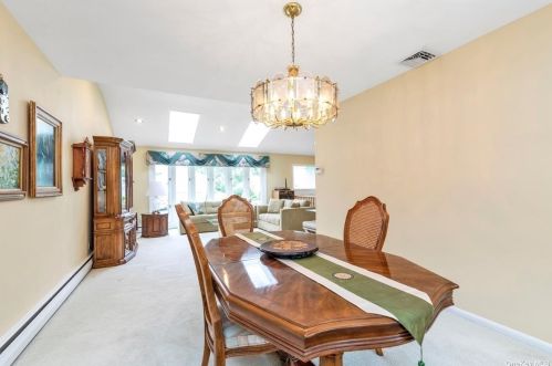 34 Forsythia Ln, Muttontown NY  11753-2337 exterior