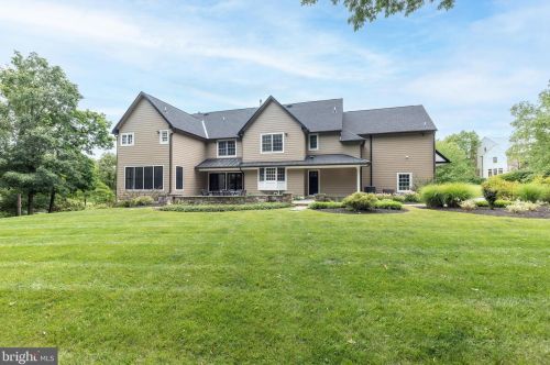 10 Devonshires Ct, Blue Bell PA  19422-2560 exterior