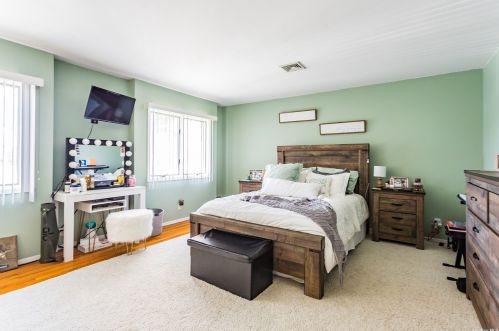 82 Grassmere Ave, Oakdale NY  11769-1910 exterior