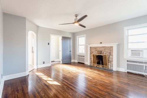 2 Gunther Pl, North Bellmore, NY 11710-3234