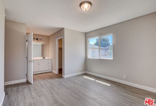 4613 Dunrobin Ave, Lakewood CA  90713-2527 exterior