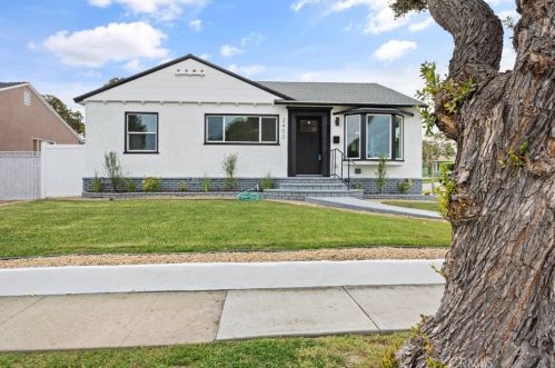 2402 Silva St, Lakewood, CA 90712-2824