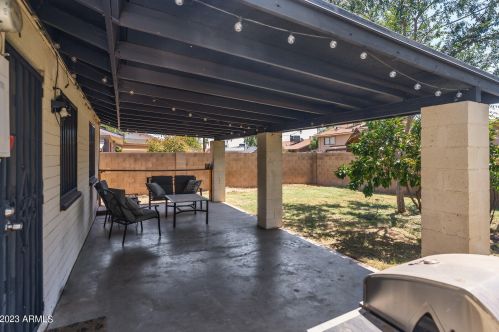 4427 Citrus Way, Glendale AZ 85305-2524 exterior