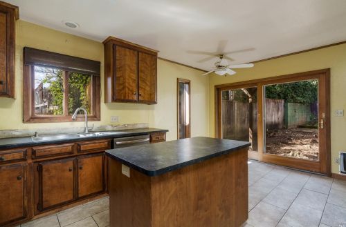 624 Mary Ln, Ukiah, CA 95482-4621