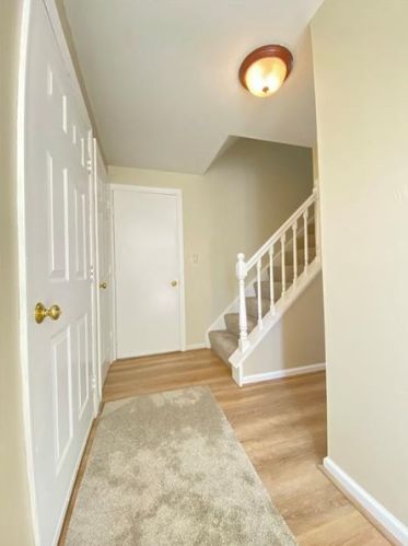 768 Thornwick Dr, Pittsburgh, PA 15243-1612