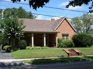 839 Sampson Ave, Dyersburg, TN 38024-3225
