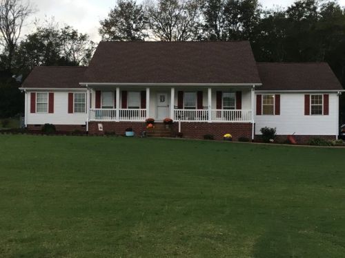 2094 Hayes Denton Rd, Columbia, TN 38401-8227