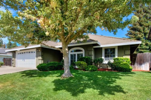 220 Lynd Way, Liberty Farms, CA 95620-3245