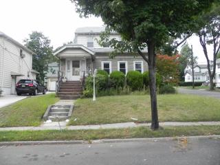 1494 Endicott Ter, Teaneck, NJ 07666-6030