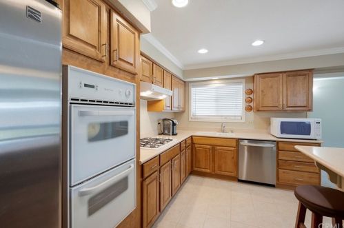 2815 Orange Grv Ave, Orange CA 92867-7345 exterior