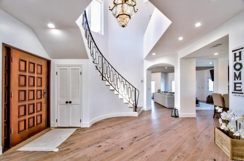 47480 Sandia Creek Dr, Temecula CA  92590-4129 exterior