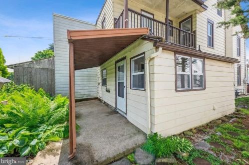 18 Jury St, Highspire PA  17034-1010 exterior