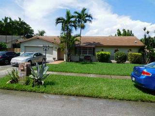 13541 97th St, Miami, FL 33186-2215