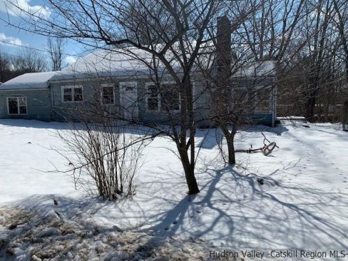 77 Freidlander Dr, Kerhonkson, NY 12446-2200