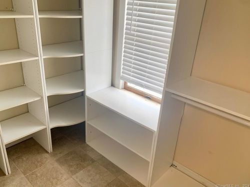 107 Brown Ave, Norwich CT  06351-1927 exterior