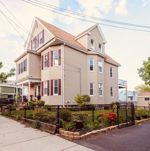 45 Oliver St, Everett, MA 02149-4608