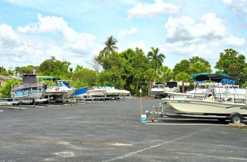 23 Derhenson Dr, Naples FL  34114-8202 exterior