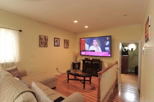 5 Maurice Ave, Crotonville NY  10562-5204 exterior
