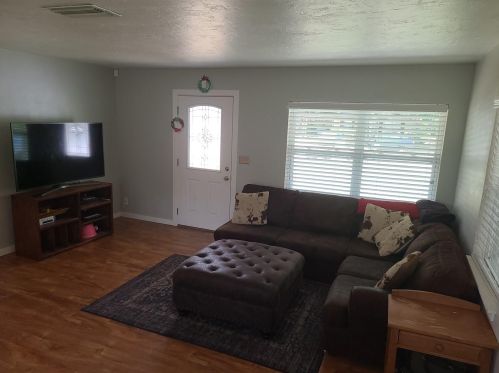 120 Holly Dr, Orange City, FL 32763-7511