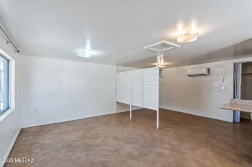 902 Prince Rd, Tucson AZ 85705-3028 exterior