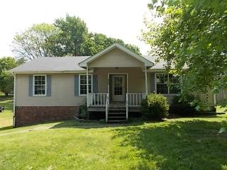 504 Lookout Dr, Columbia TN  38401-6138 exterior