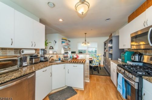216 Sheffield Ct, Parsippany NJ  07834-3473 exterior