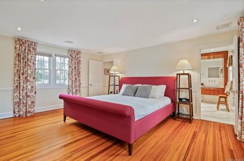 129 Loring Ave, New Rochelle NY  10803-2013 exterior